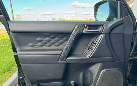 Toyota Land Cruiser Prado 150 рестайлинг 2, 2014 год, 3 200 000 рублей, 3 фотография