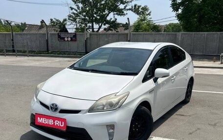 Toyota Prius, 2014 год, 950 000 рублей, 8 фотография