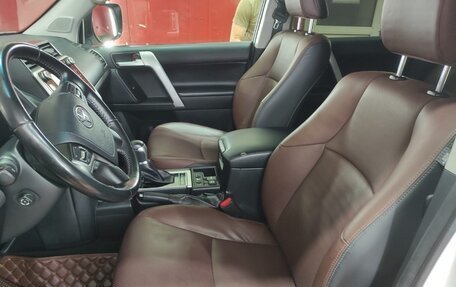 Toyota Land Cruiser Prado 150 рестайлинг 2, 2019 год, 5 900 000 рублей, 8 фотография