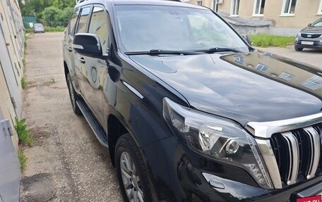 Toyota Land Cruiser Prado 150 рестайлинг 2, 2016 год, 3 850 000 рублей, 6 фотография