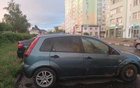 Ford Fiesta, 2002 год, 250 000 рублей, 3 фотография