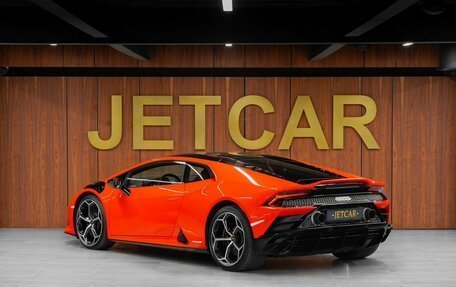 Lamborghini Huracán, 2021 год, 21 800 000 рублей, 10 фотография