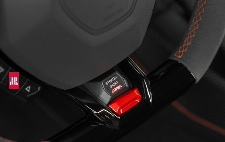 Lamborghini Huracán, 2021 год, 21 800 000 рублей, 18 фотография