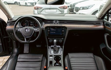 Volkswagen Passat B8 рестайлинг, 2018 год, 1 835 000 рублей, 16 фотография