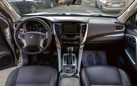 Mitsubishi Pajero Sport III рестайлинг, 2021 год, 2 675 000 рублей, 16 фотография