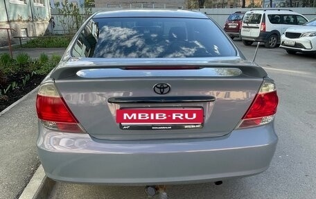 Toyota Camry V40, 2005 год, 750 000 рублей, 2 фотография