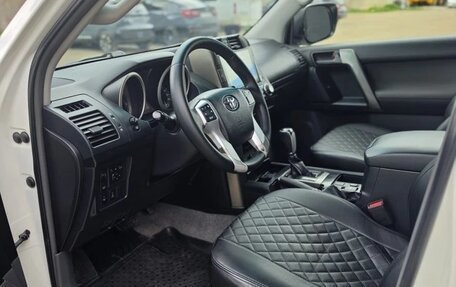 Toyota Land Cruiser Prado 150 рестайлинг 2, 2012 год, 2 700 000 рублей, 5 фотография