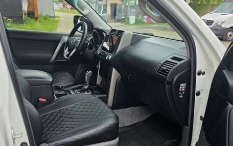 Toyota Land Cruiser Prado 150 рестайлинг 2, 2012 год, 2 700 000 рублей, 6 фотография