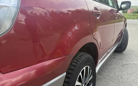 Mitsubishi Outlander III рестайлинг 3, 2004 год, 650 000 рублей, 3 фотография