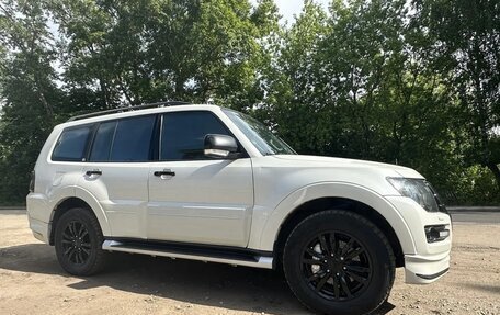 Mitsubishi Pajero IV, 2020 год, 4 150 000 рублей, 2 фотография