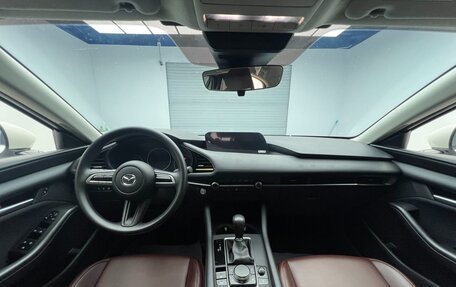Mazda 3, 2021 год, 2 030 000 рублей, 7 фотография