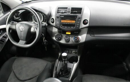 Toyota RAV4, 2011 год, 1 375 000 рублей, 17 фотография