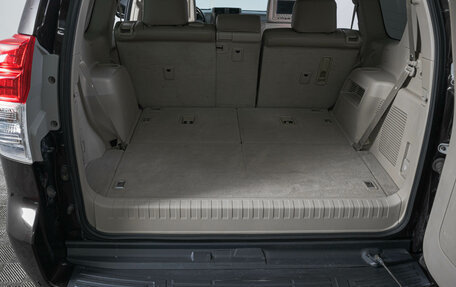 Toyota Land Cruiser Prado 150 рестайлинг 2, 2011 год, 2 299 000 рублей, 8 фотография