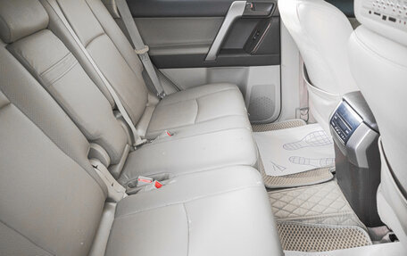 Toyota Land Cruiser Prado 150 рестайлинг 2, 2011 год, 2 299 000 рублей, 11 фотография