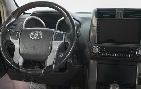 Toyota Land Cruiser Prado 150 рестайлинг 2, 2011 год, 2 299 000 рублей, 13 фотография