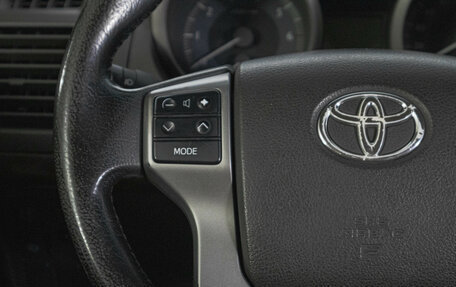 Toyota Land Cruiser Prado 150 рестайлинг 2, 2011 год, 2 299 000 рублей, 17 фотография