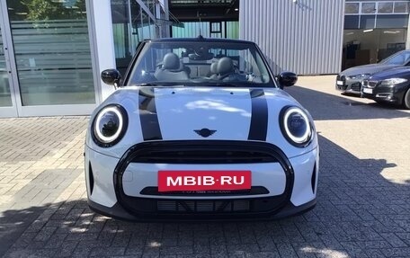 MINI Cabrio, 2023 год, 3 174 000 рублей, 2 фотография