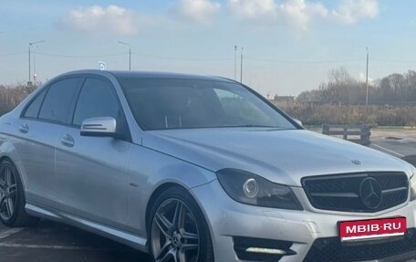 Mercedes-Benz C-Класс, 2011 год, 2 150 000 рублей, 1 фотография