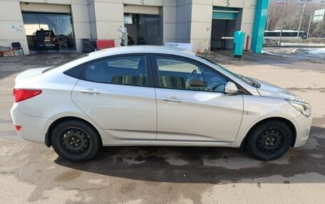 Hyundai Solaris II рестайлинг, 2016 год, 850 000 рублей, 1 фотография