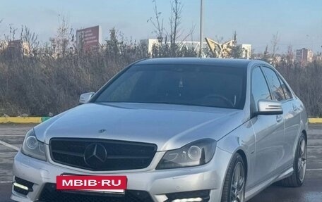 Mercedes-Benz C-Класс, 2011 год, 2 150 000 рублей, 2 фотография