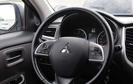 Mitsubishi L200 IV рестайлинг, 2015 год, 1 799 000 рублей, 6 фотография