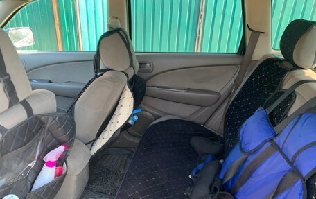 Mitsubishi Outlander III рестайлинг 3, 2003 год, 830 000 рублей, 2 фотография