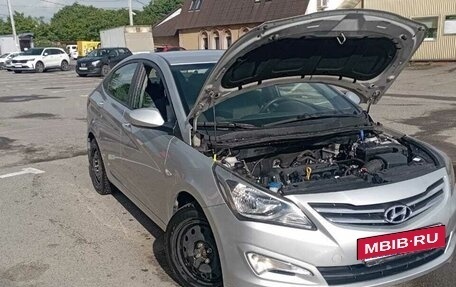 Hyundai Solaris II рестайлинг, 2016 год, 850 000 рублей, 10 фотография