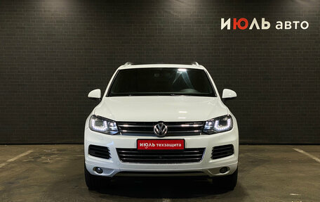 Volkswagen Touareg III, 2012 год, 2 015 000 рублей, 2 фотография