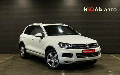 Volkswagen Touareg III, 2012 год, 2 015 000 рублей, 3 фотография