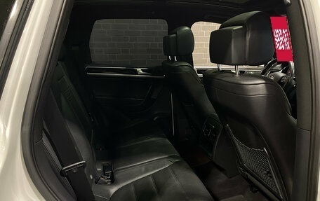 Volkswagen Touareg III, 2012 год, 2 015 000 рублей, 11 фотография