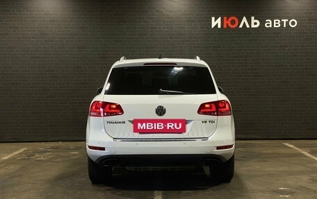Volkswagen Touareg III, 2012 год, 2 015 000 рублей, 6 фотография