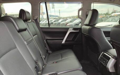 Toyota Land Cruiser Prado 150 рестайлинг 2, 2020 год, 6 948 000 рублей, 9 фотография