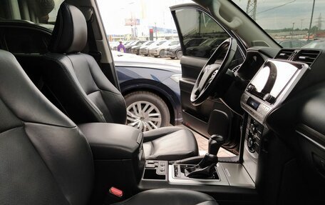 Toyota Land Cruiser Prado 150 рестайлинг 2, 2020 год, 6 948 000 рублей, 20 фотография