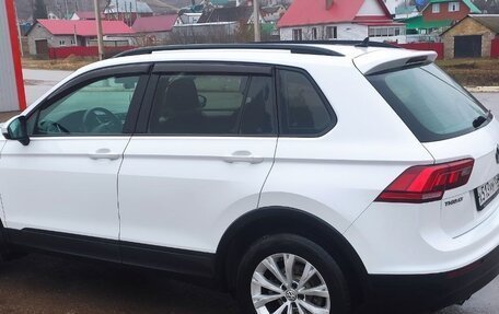 Volkswagen Tiguan II, 2018 год, 2 100 000 рублей, 5 фотография