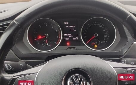 Volkswagen Tiguan II, 2018 год, 2 100 000 рублей, 3 фотография