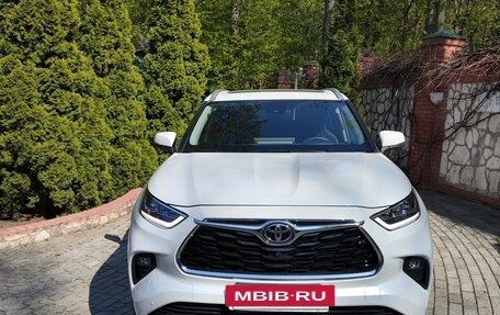 Toyota Highlander, 2025 год, 5 800 000 рублей, 8 фотография