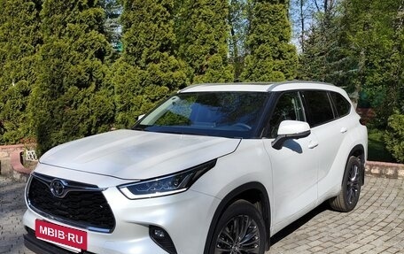 Toyota Highlander, 2025 год, 5 800 000 рублей, 6 фотография