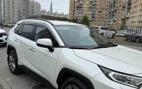Toyota RAV4, 2021 год, 4 600 000 рублей, 2 фотография