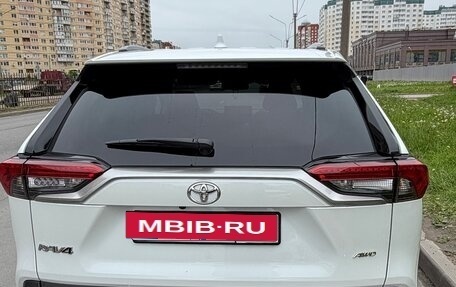 Toyota RAV4, 2021 год, 4 600 000 рублей, 4 фотография
