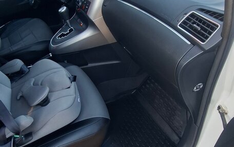 Toyota Verso I, 2014 год, 1 450 000 рублей, 9 фотография