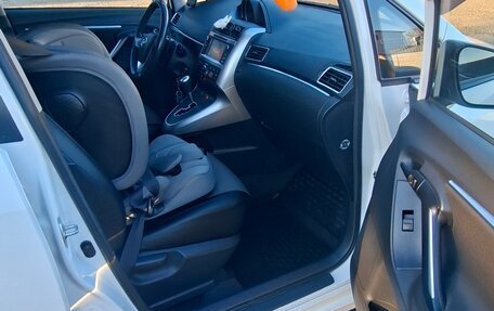 Toyota Verso I, 2014 год, 1 450 000 рублей, 10 фотография