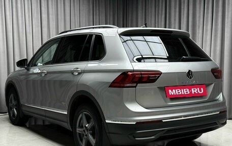 Volkswagen Tiguan II, 2021 год, 2 579 000 рублей, 4 фотография