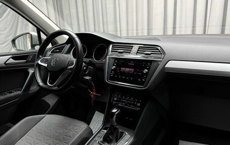 Volkswagen Tiguan II, 2021 год, 2 579 000 рублей, 10 фотография