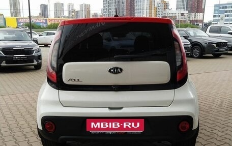 KIA Soul II рестайлинг, 2018 год, 1 919 000 рублей, 5 фотография