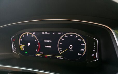 Volkswagen Tiguan II, 2021 год, 4 350 000 рублей, 11 фотография