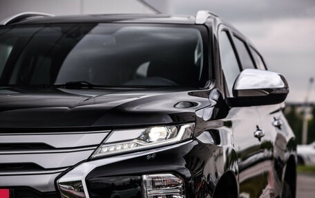 Mitsubishi Pajero Sport III рестайлинг, 2021 год, 3 849 000 рублей, 3 фотография