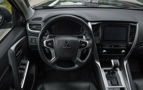Mitsubishi Pajero Sport III рестайлинг, 2021 год, 3 849 000 рублей, 13 фотография