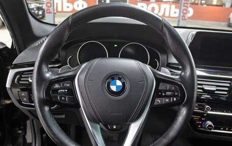 BMW 5 серия, 2019 год, 2 450 000 рублей, 1 фотография