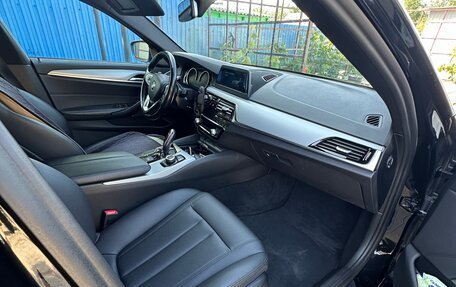 BMW 5 серия, 2019 год, 2 900 000 рублей, 13 фотография