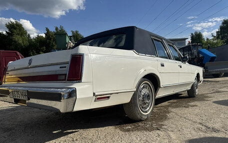 Lincoln Town Car II, 1988 год, 1 800 000 рублей, 2 фотография